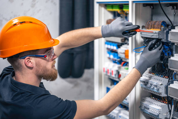 Best 24-Hour Electrician  in Hudson, IL